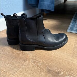 Ecco Black Leather Chelsea Boots